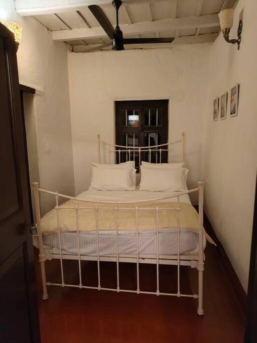 A Quaint Cottage With Rajah'S Seat View. Madikeri Exterior photo
